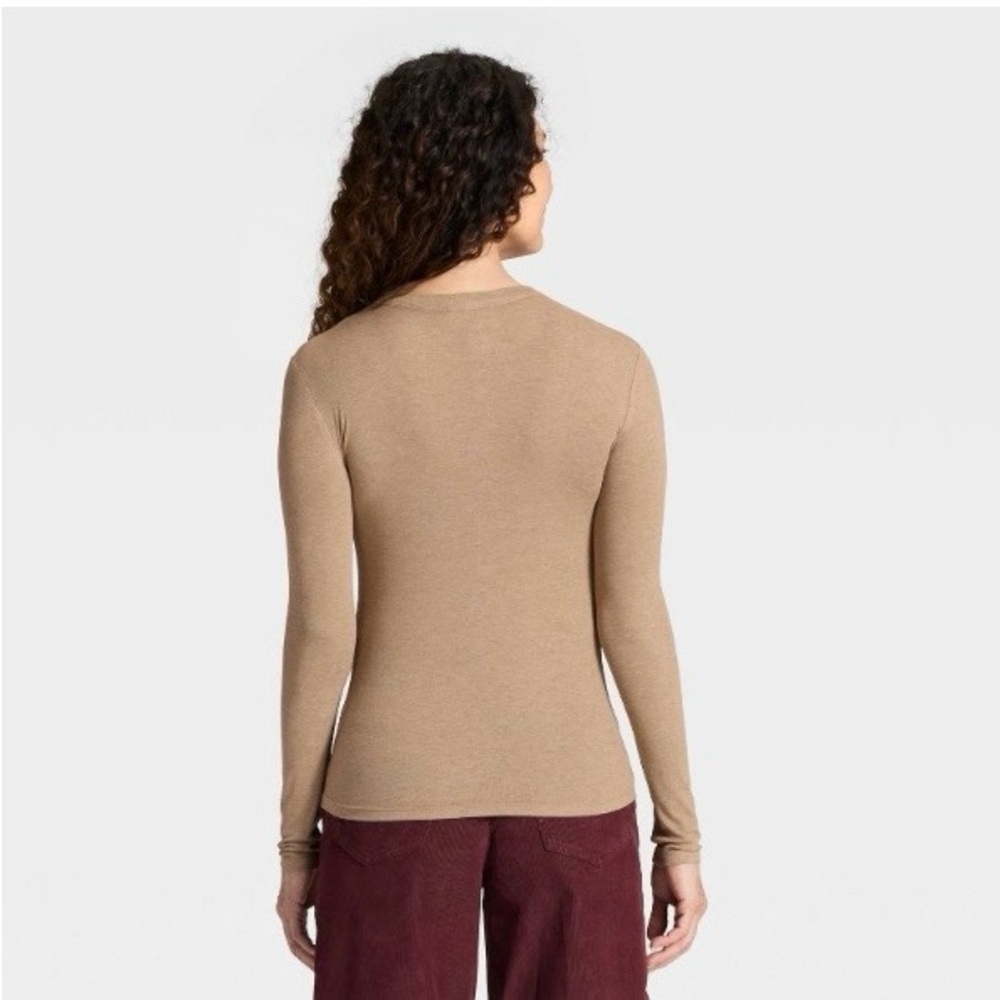 NWT Universal Thread Women's Long Sleeve Henley Shirt-Heather Taupe L - Picture 2 of 8